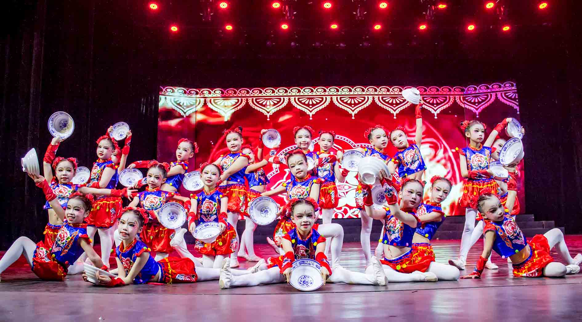 �҂��Ѵ��죬�����˲�ɫ��Ԋ